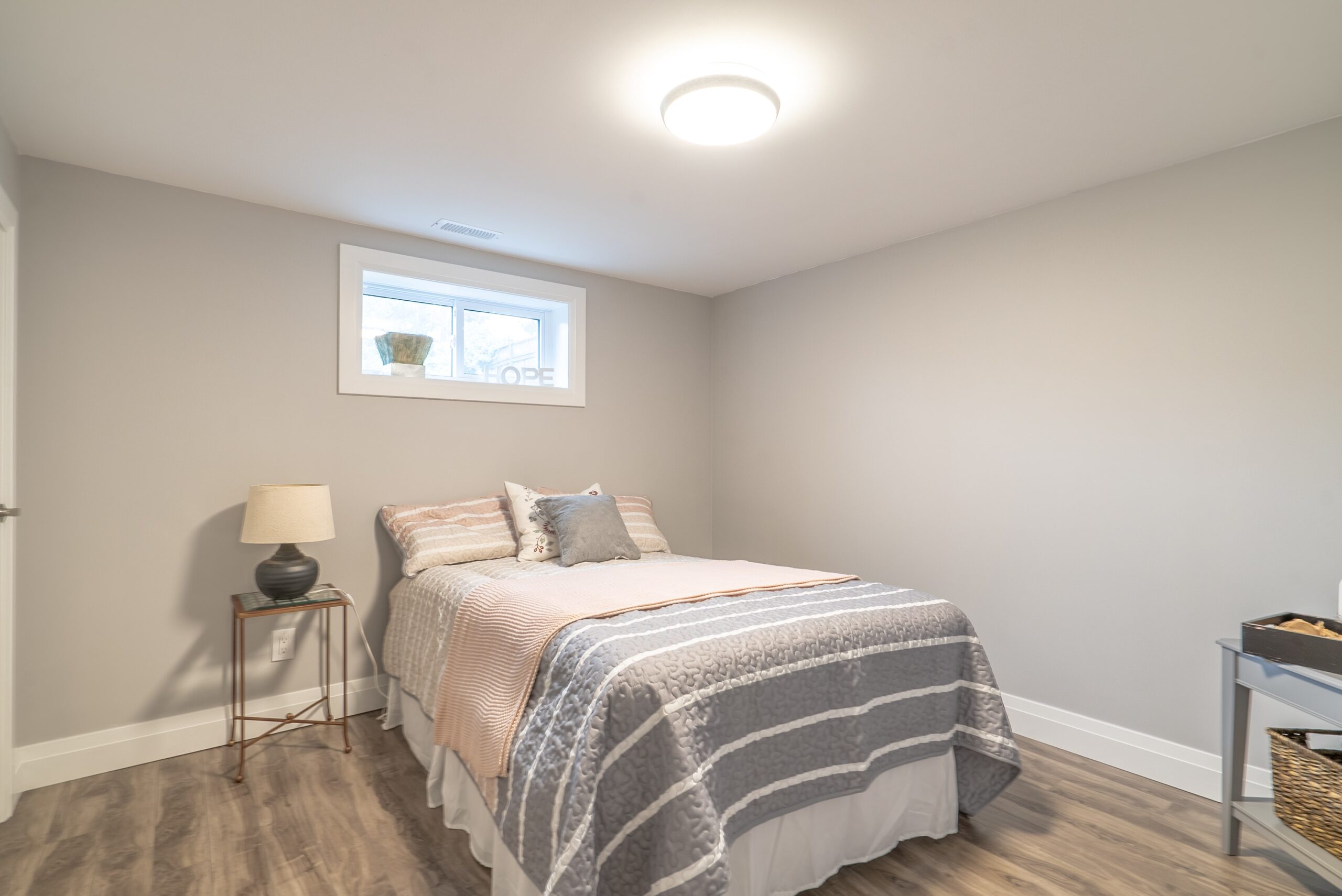 Copy of 832 brucedale ave e - hamilton-40-min