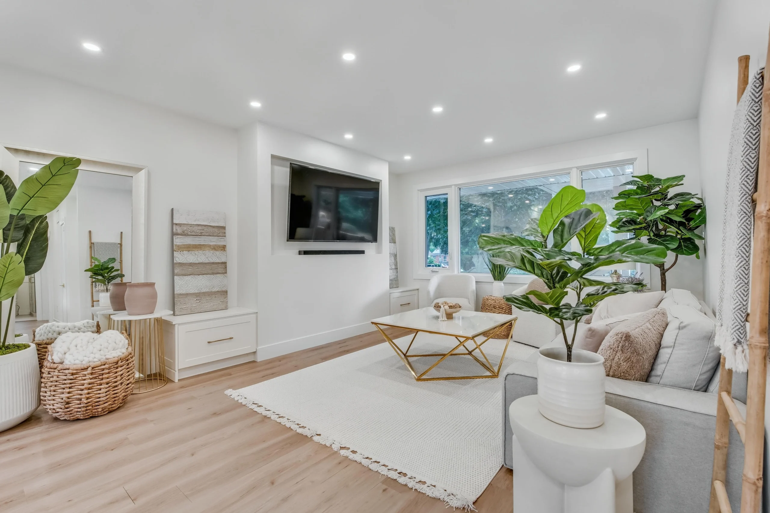 Photo-modern-open-concept-living-room