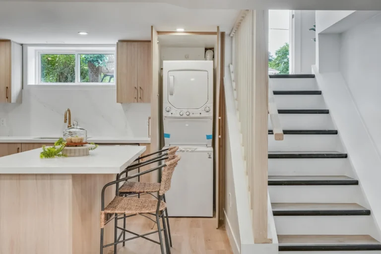 photo-basement-kitchenette-with-laundry